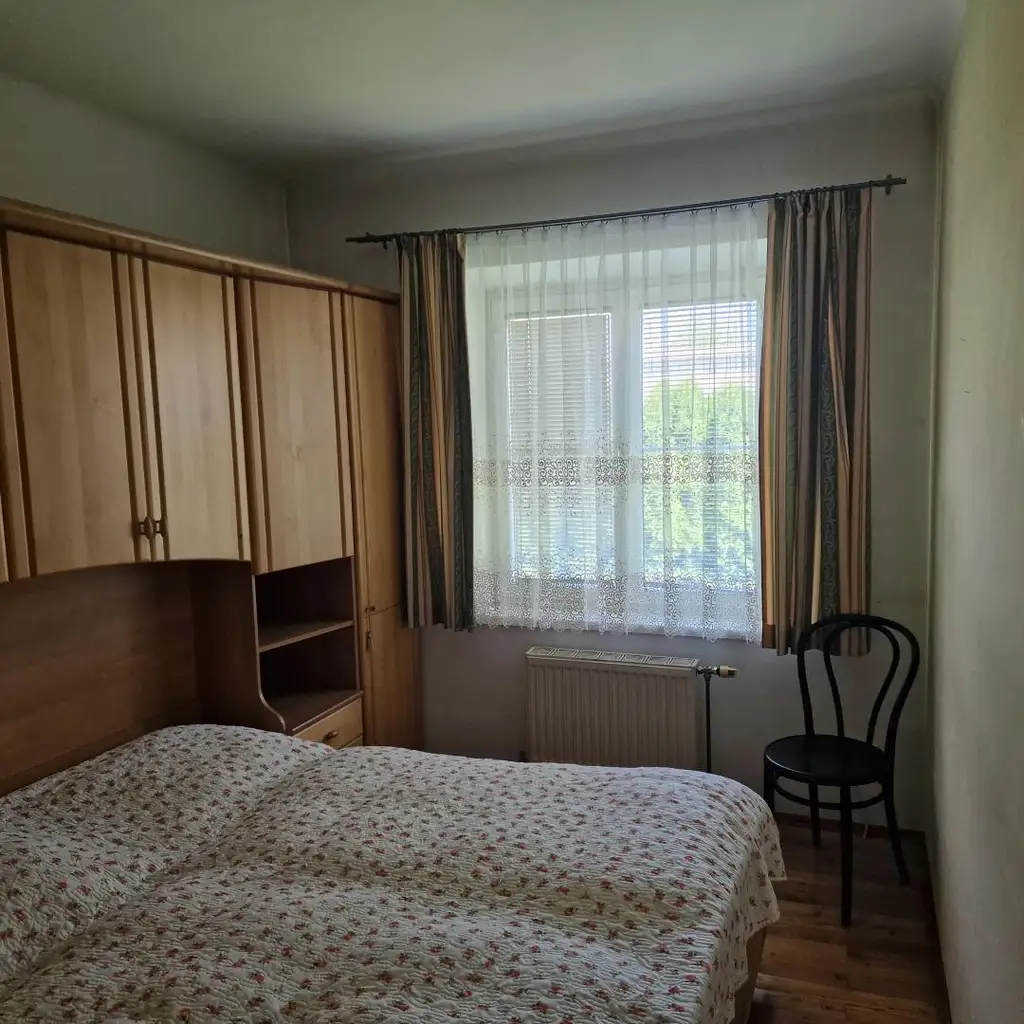 Gut aufgeteilte 3-Zimmer-Wohnung mit Terrasse und eigener Grünfläche