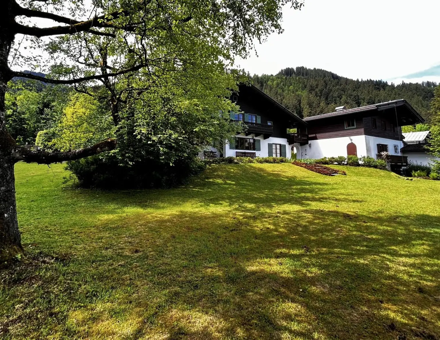 Landhaus-Anwesen im traditionellen Kitzbühel-Stil