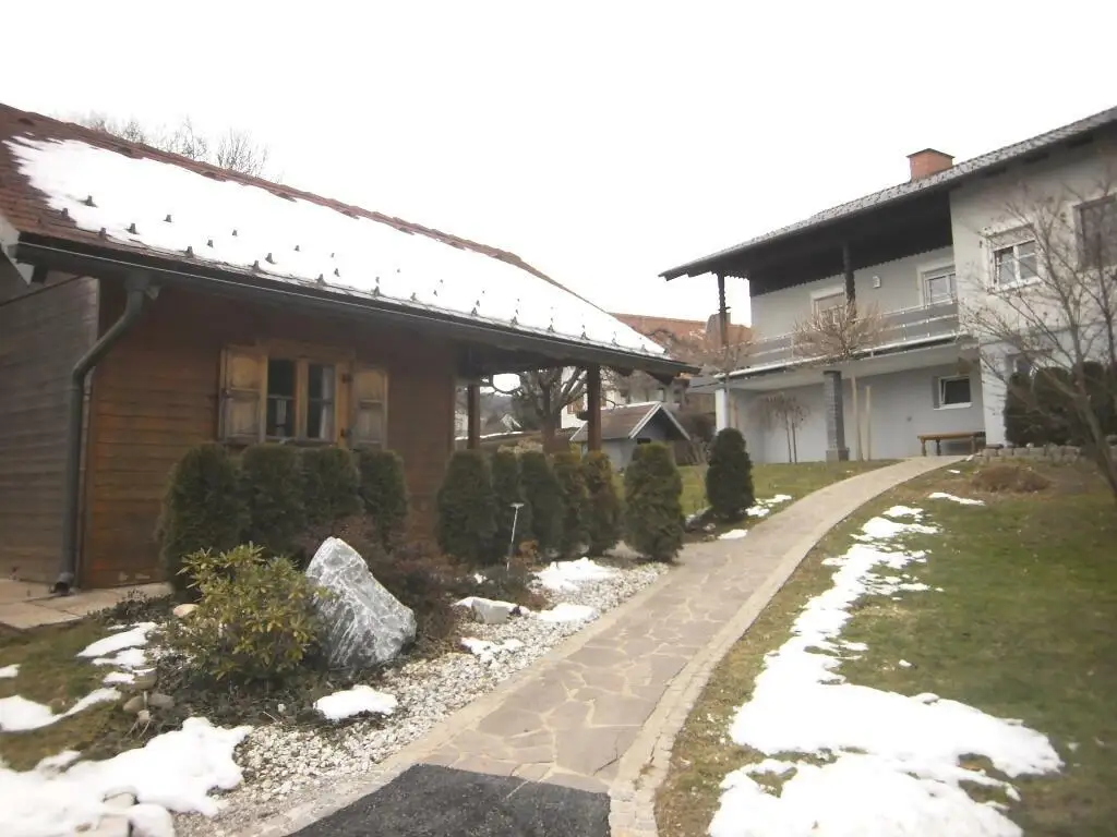 Gepflegtes Einfamilienhaus mit großem Grundstück am Kehlberg