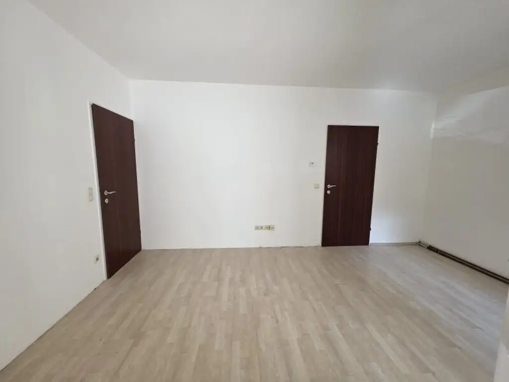 Willkommen in Ihrer GARTENWOHNUNG  3,5 ZIMMER -  inklusive KFZ-STELLPLATZ