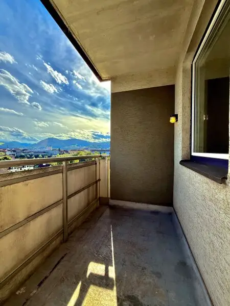 PROVISIONSFREI I RUHIGE LAGE I 2 ZIMMER I LOGGIA I 6.STOCK I AUSSICHT I LICHTDURCHFLUTET I PROJEKT WOHNEN