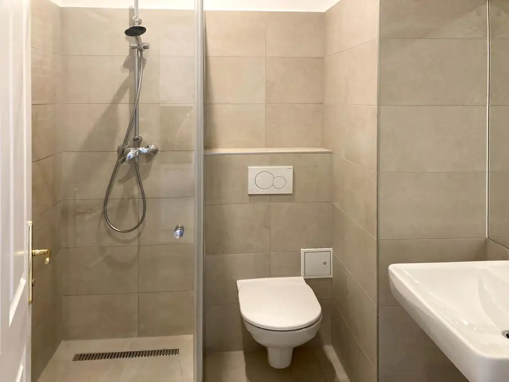 Perfekt geschnitten: Frisch sanierte 3-Zimmerwohnung in bester Lage in 1150 Wien