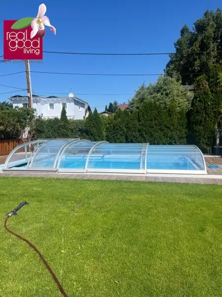 Teilmöbliertes Traumhaus in einer Kleingartensiedlung mit Pool, Garten und einem Wohnkeller