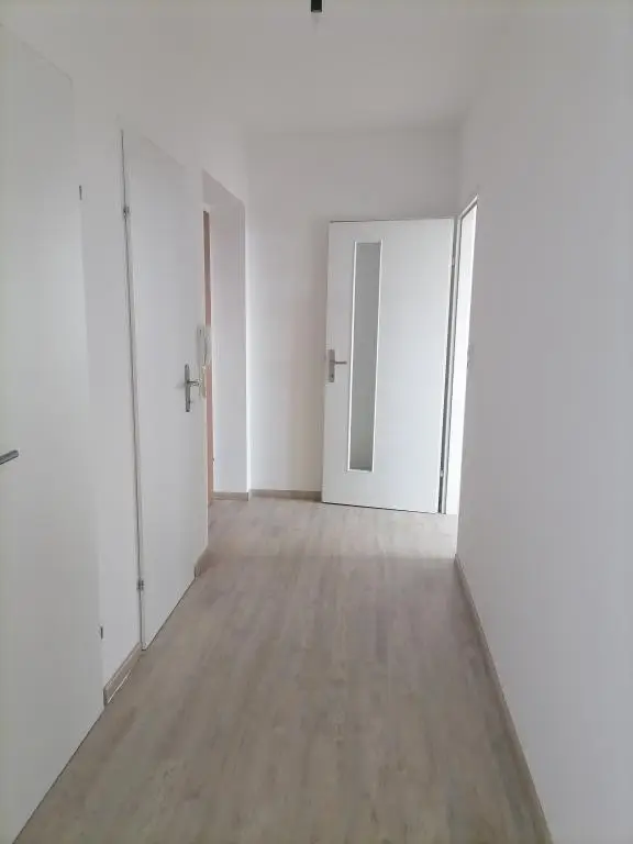 Tolle Wohnung mit Loggia und Parkplatz