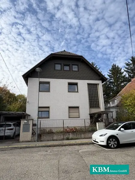 Endlich Zuhause: Wo Platz auf Lebensqualität trifft! - Haus mit 10 Zimmern, Garage und 5 Bädern
