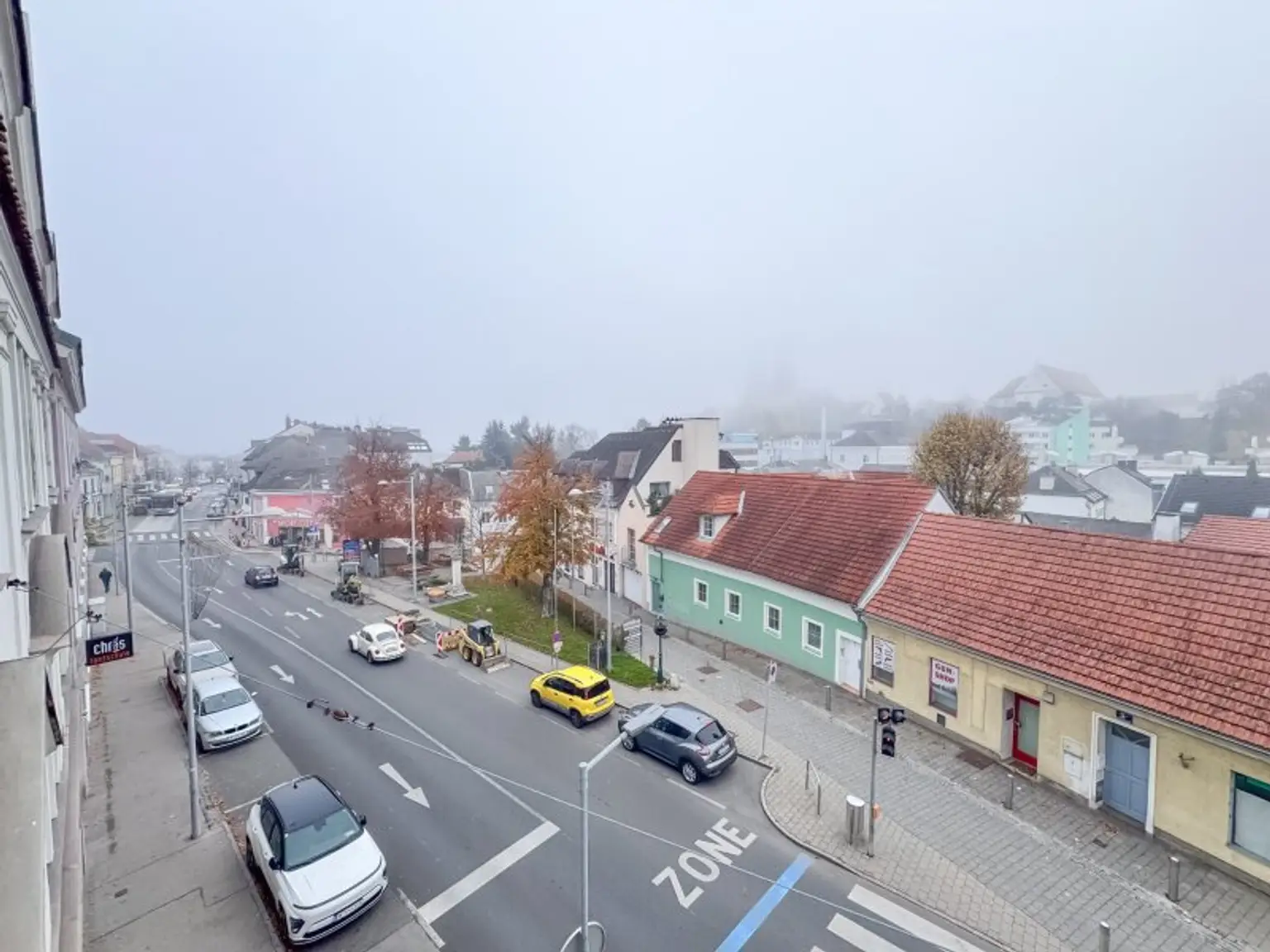 Repräsentatives Altbaubüro mit 2 Balkonen und Blick auf das Stift Klosterneuburg