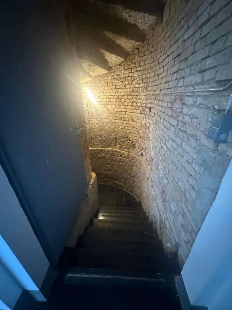 Anlageobjekt: Einzimmerwohnung mit zusätzlichem Souterrain in zentraler Lage