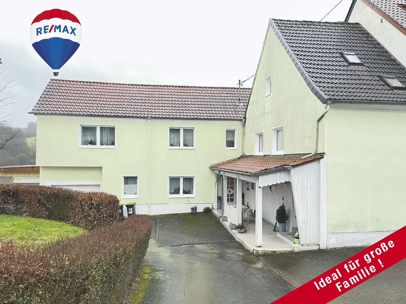 Großzügiges Einfamilienhaus
mit Einliegerwohnung in Tholey - Sotzweiler... !