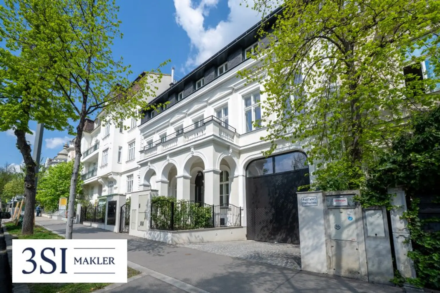 Luxus, Privatsphäre und modernste Eleganz vereint - Architektonisches Juwel in exklusiver Grünruhelage des 19. Bezirks