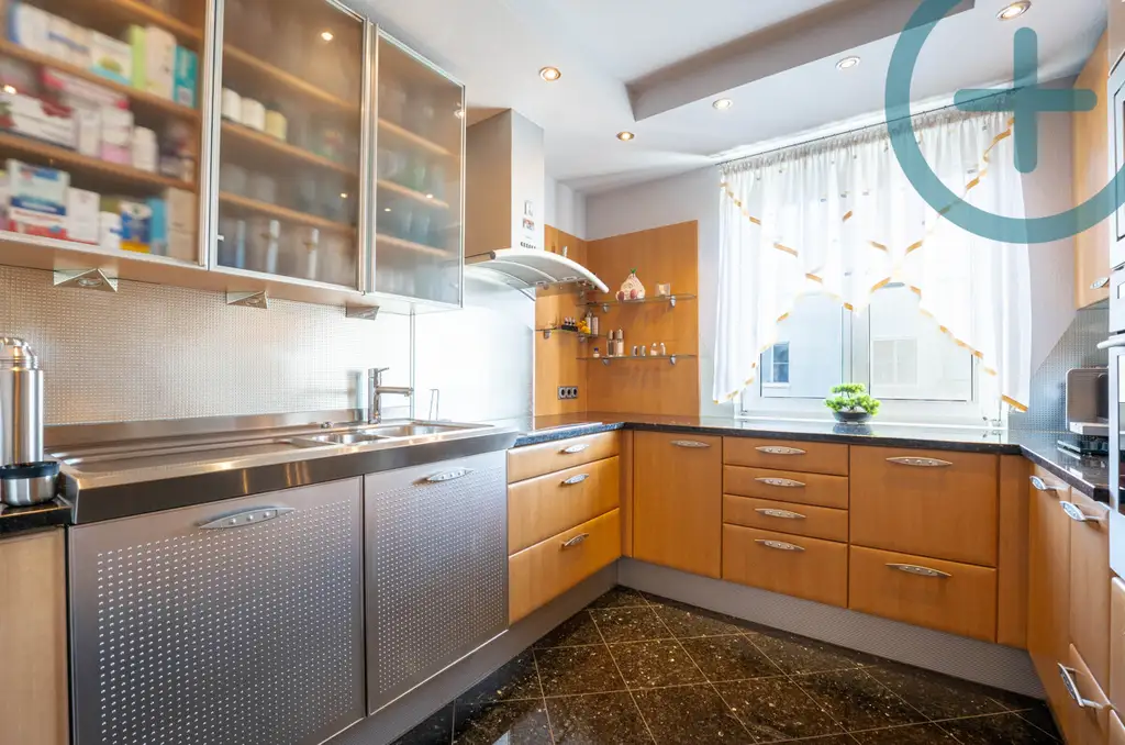 Sonniges DG-Maisonette in Ruhelage