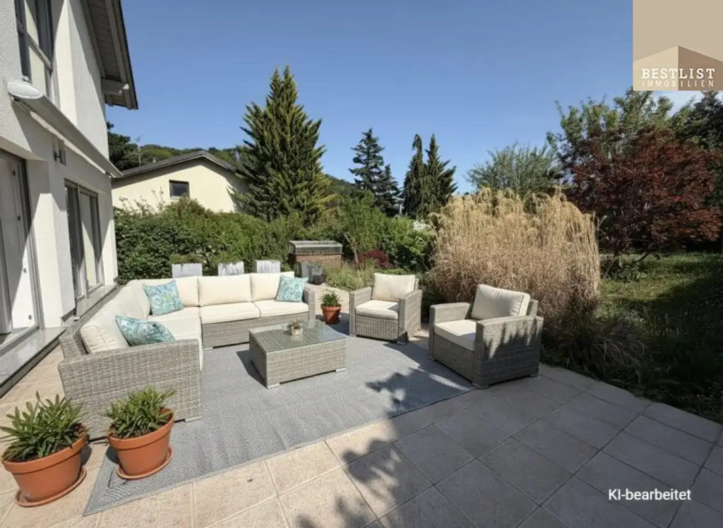 Moderne Eleganz trifft Naturidylle – energieeffizientes Einfamilienhaus mit großzügiger Terrasse in der Hinterbrühl