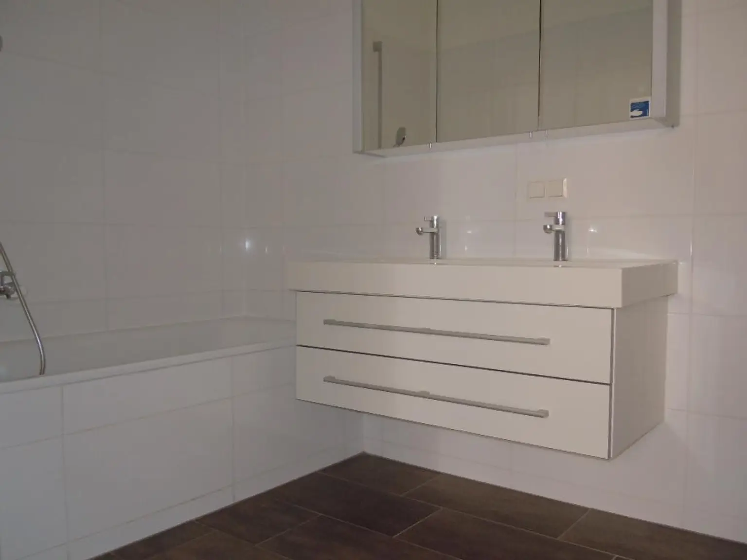 Helle 2-Zimmer-Wohnung mit Balkon - verfügbar ab Dezember 2025
