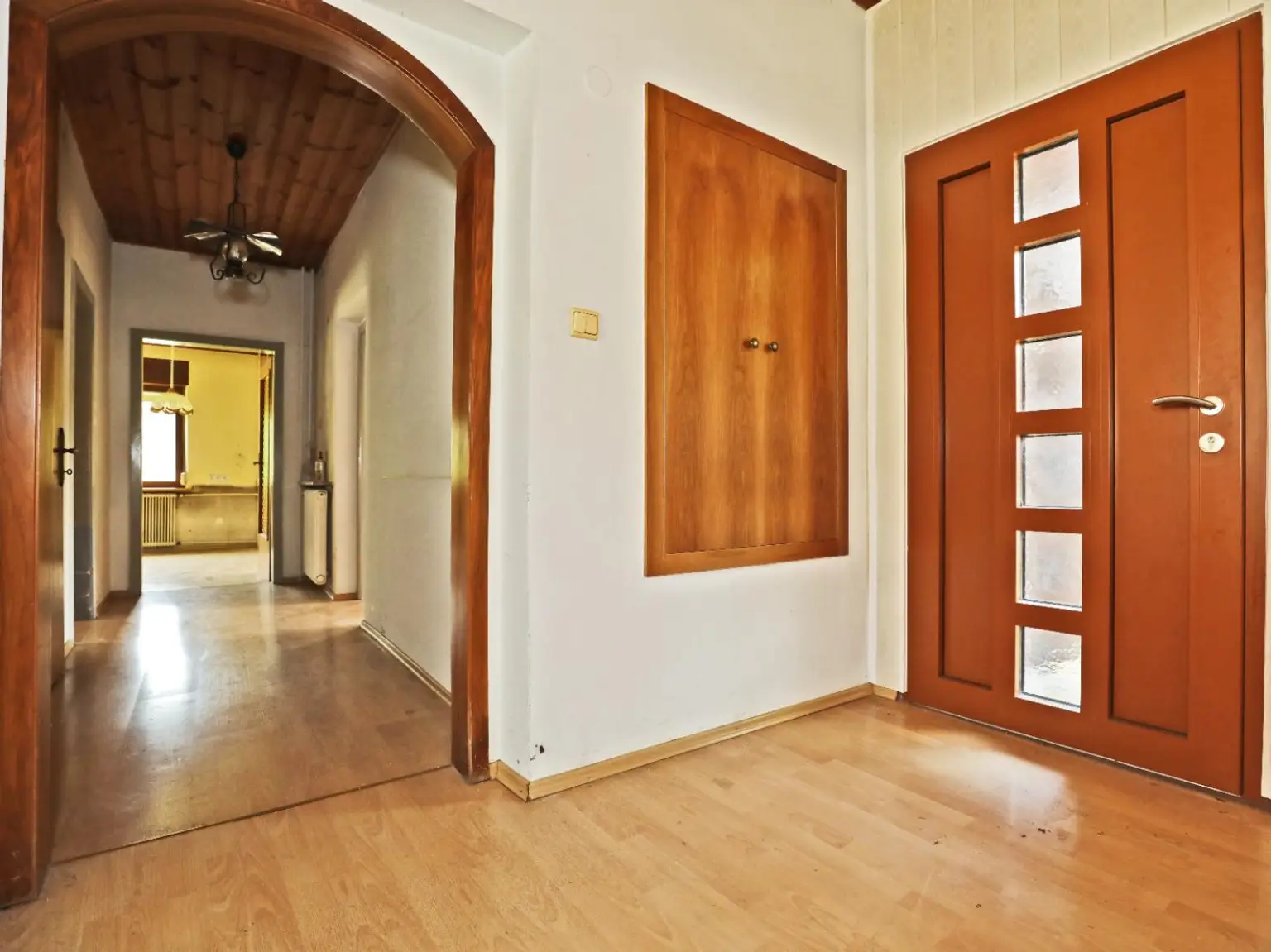 Haus auf Mietkaufvariante - Schönes ebenes Grundstück - 135m2 Wfl. - Vollkeller mit Garage - große Terrasse