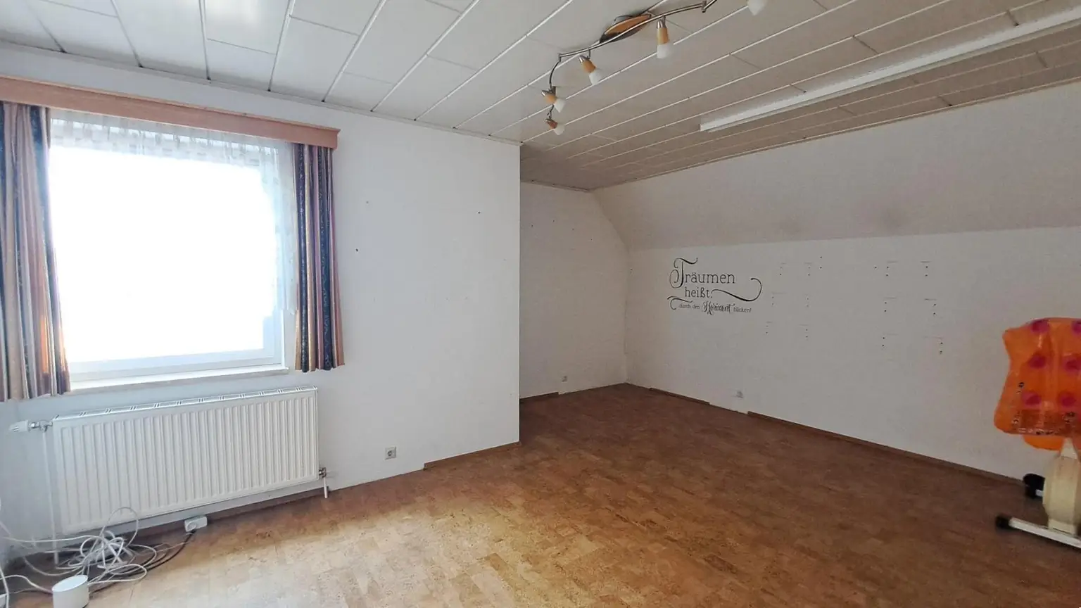 Zimmer 2 OG