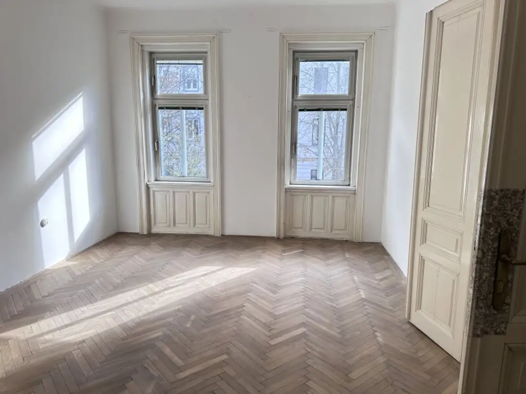 TOLLER ALTBAU - SCHÖNE WOHNUNG IM ALTWIENER STIL - ZUM SANIEREN
