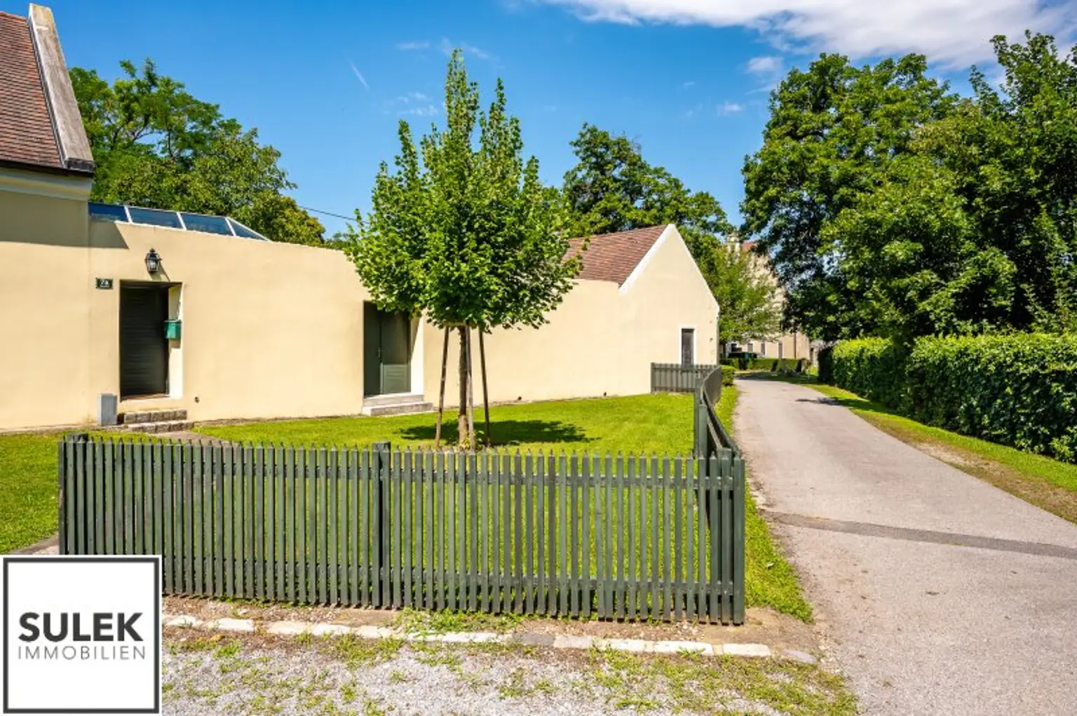 charmantes Einfamilienhaus mit dazugehöriger Einliegerwohnung in Petronell - ab 1.11.2025
