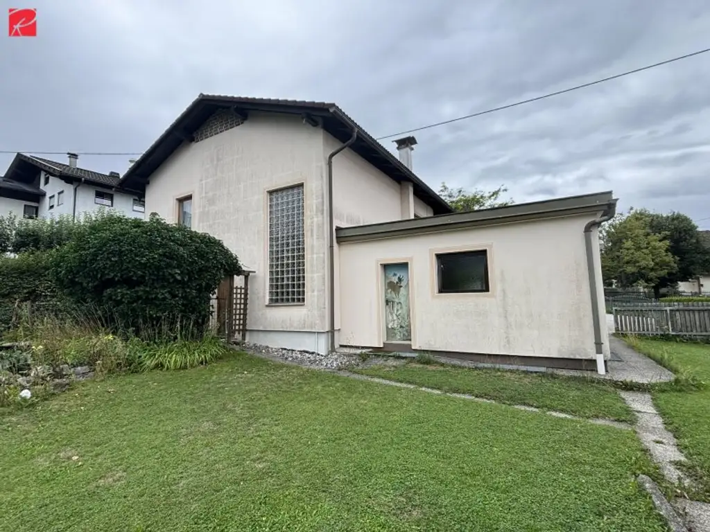 Gepflegtes Modernisierungsobjekt mit Gartenidylle, Balkon und Bastlergarage!