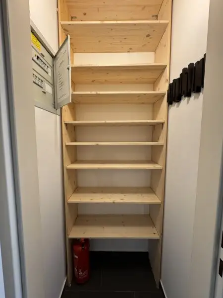 NEU! WG-Geeignete 3,5 Zimmerwohnung in wunderschönem Altbauzinshaus!