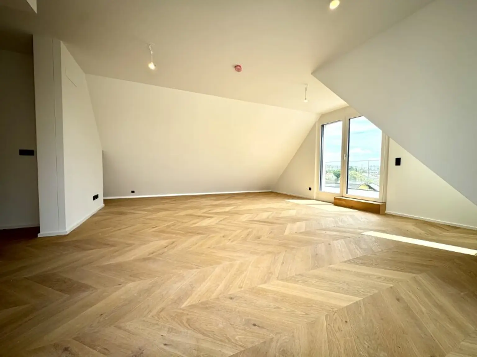 PENTHOUSE LIVING - 5 TERRASSEN - AUSBLICK - WÄRMEPUMPE - DECKENKÜHLUNG - NÄHE U1!