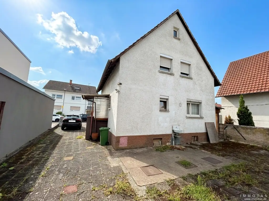 Sanierungsbedürftiges Einfamilienhaus in TOP-Lage auf großzügigem Grundstück