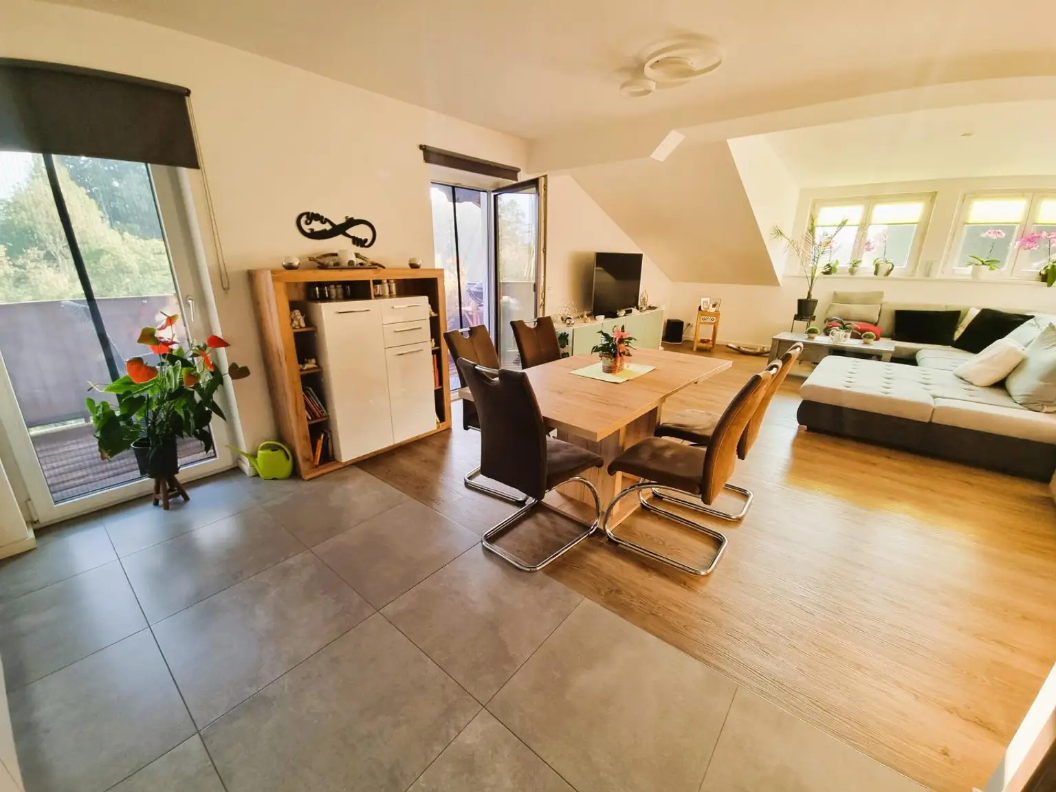 Gemütliche Mansardenwohnung mit Südbalkon und Weitblick!