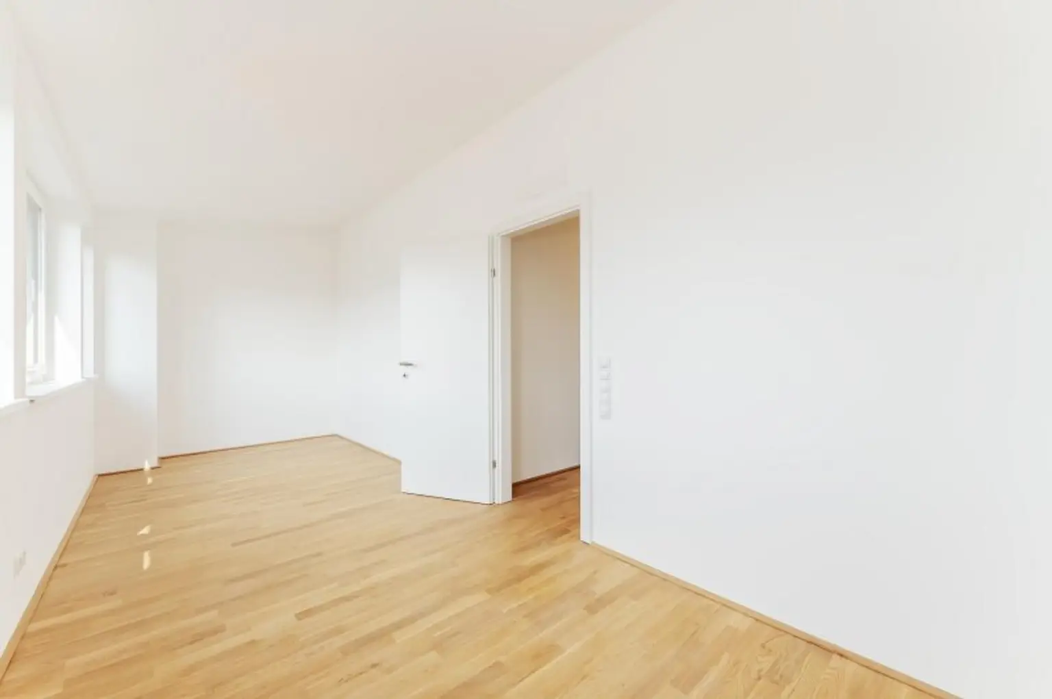 Anlegerwohnung | Befristet vermietete 4-Zimmer-Dachgeschosswohnung mit KFZ-Stellplatz im 10. Bezirk!