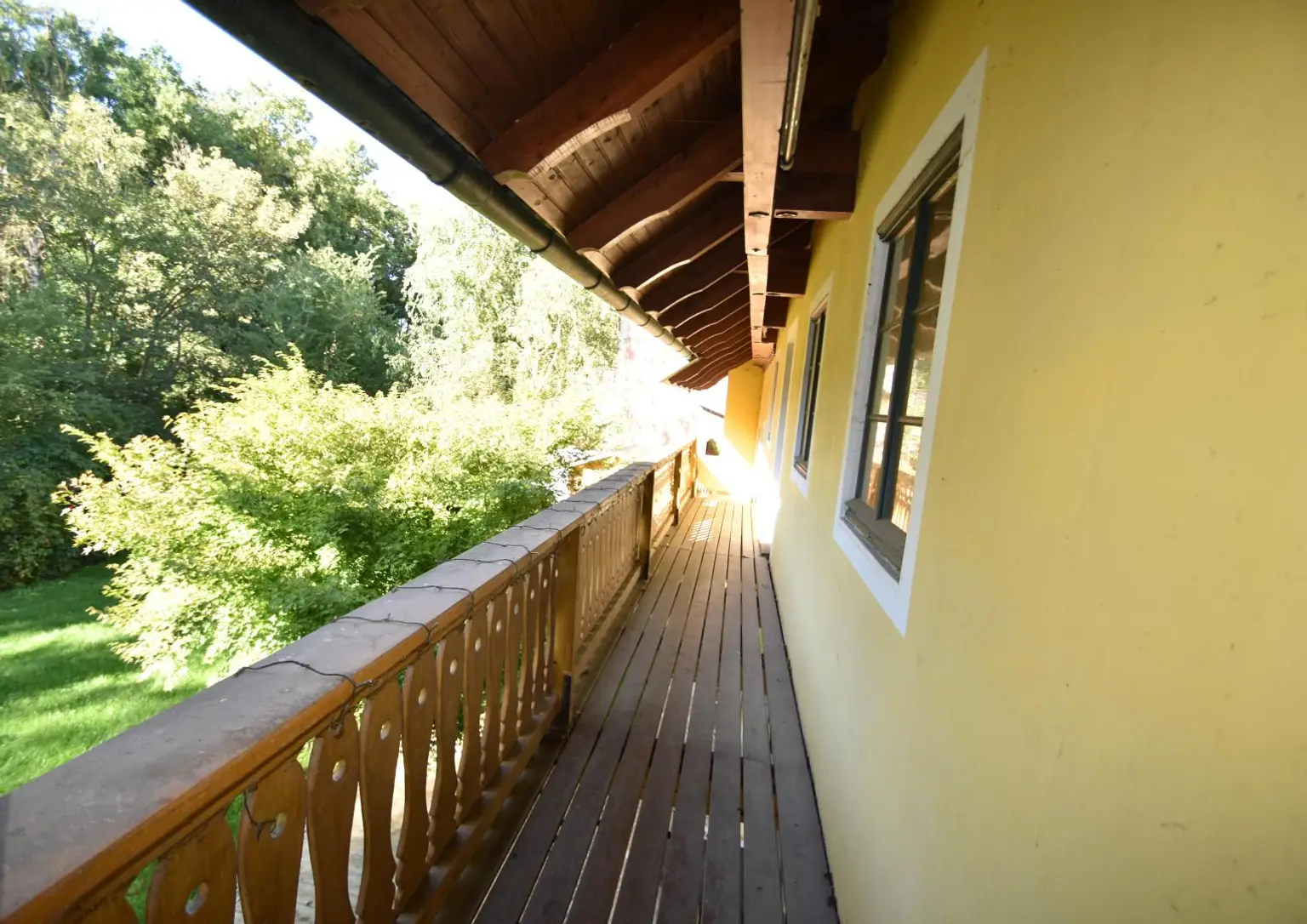 Einfamilienhaus mit großem Garten
