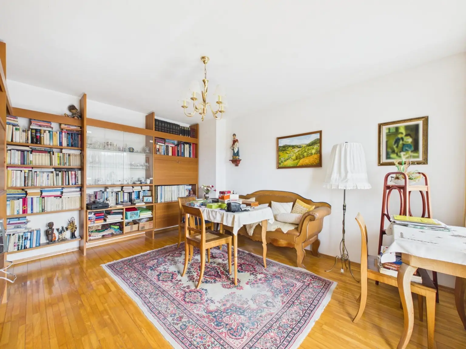 CAM04191G0-PR0088-STILL002