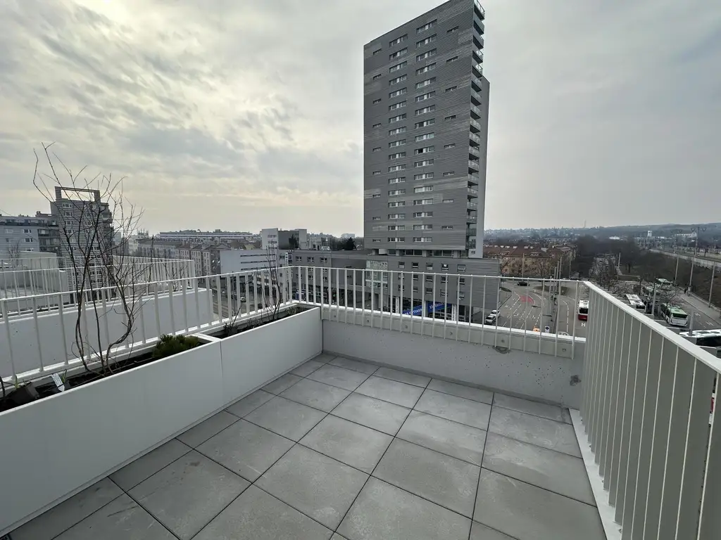 ZU HAUSE AM PULS DER STADT