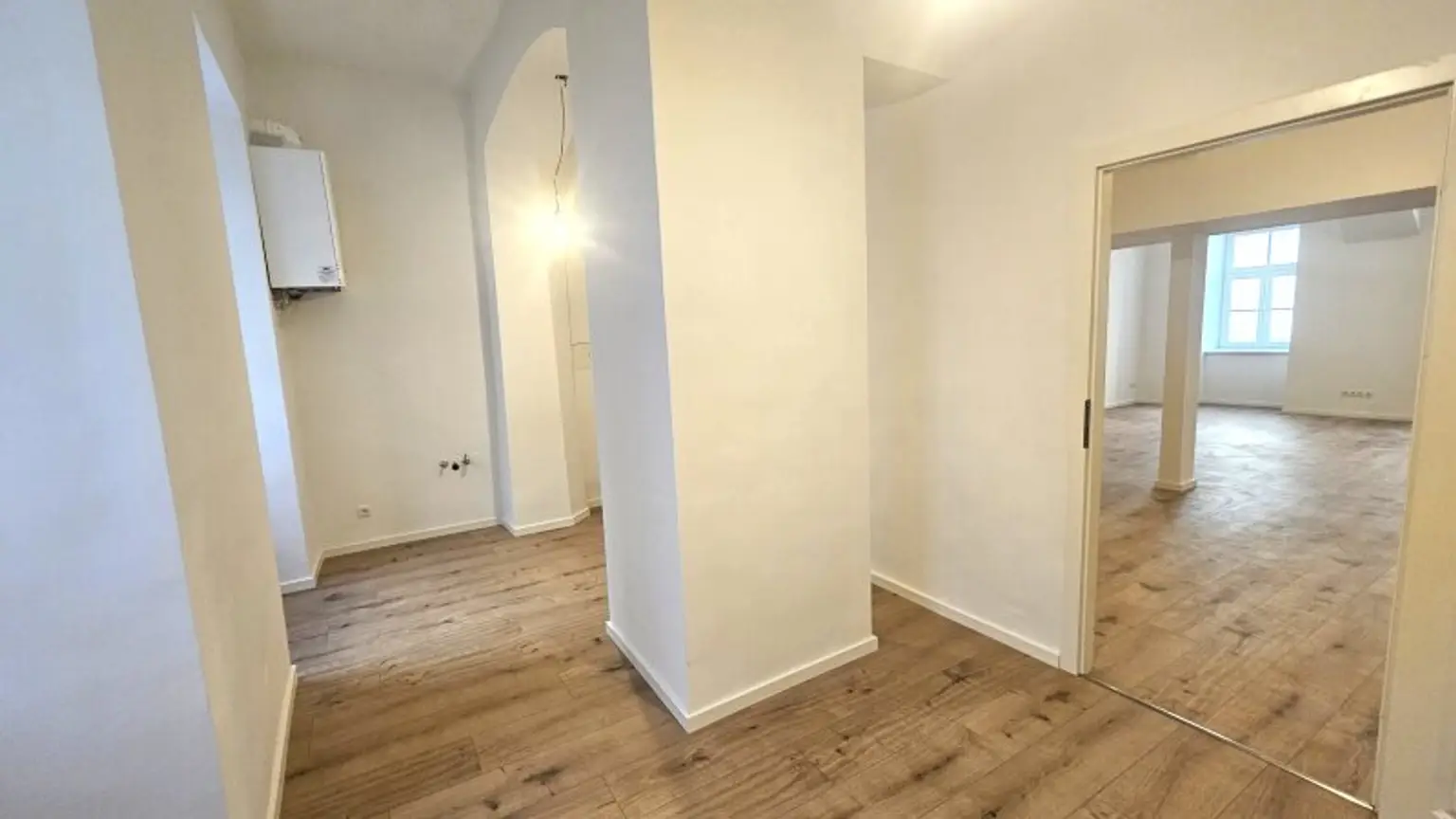 NEU RENOVIERT -  Bürofläche/Ordination Nähe Votivkirche!