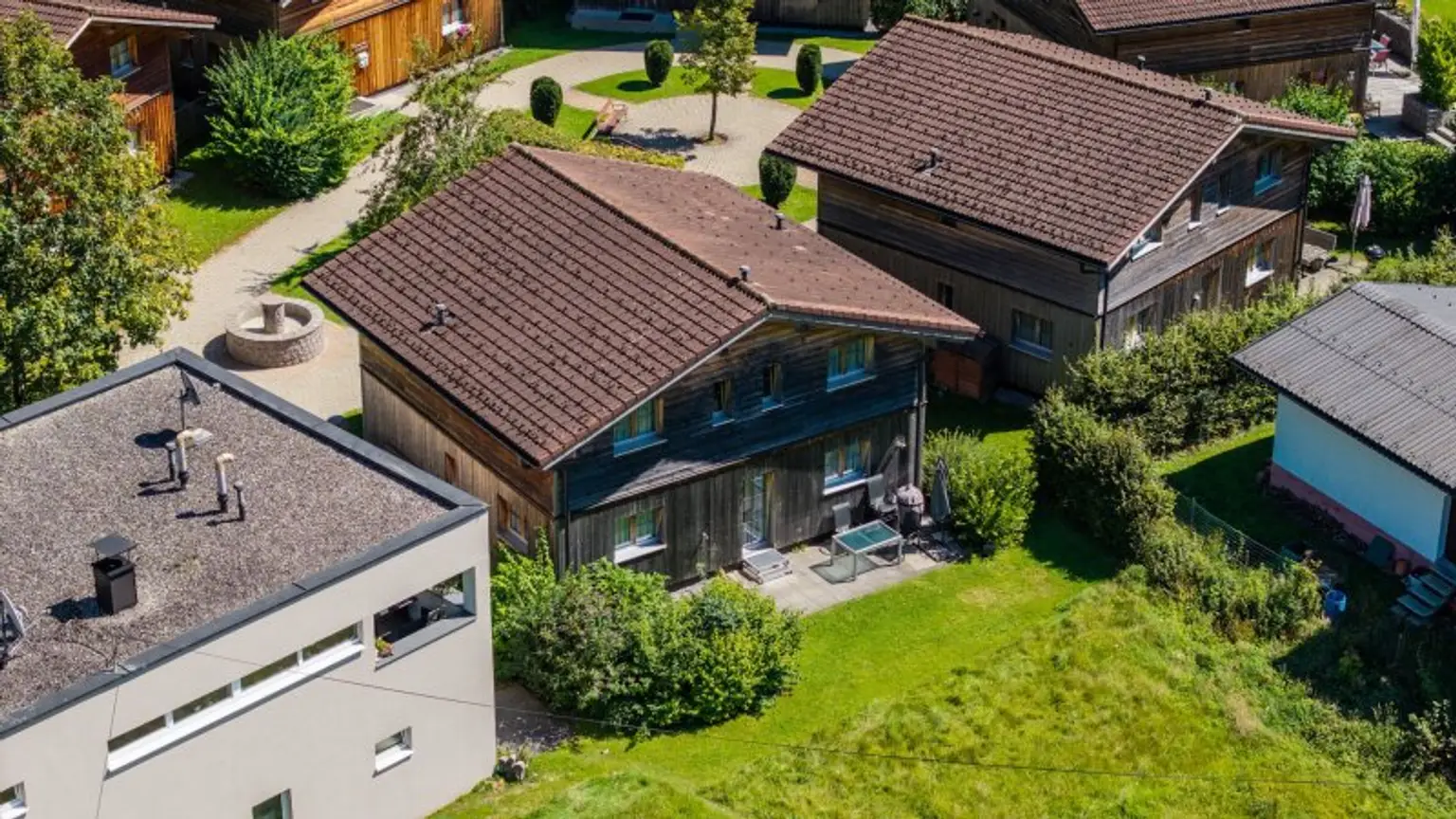 Traumhaftes Chalet in Bartholomäberg: 6 Zimmer, Garten, Terrasse & viel Platz!