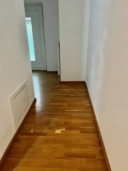 Ruhige barrierefreie 2-Zimmer-Wohnung mit Garten und Parkplatz – Ihr neues Zuhause !
