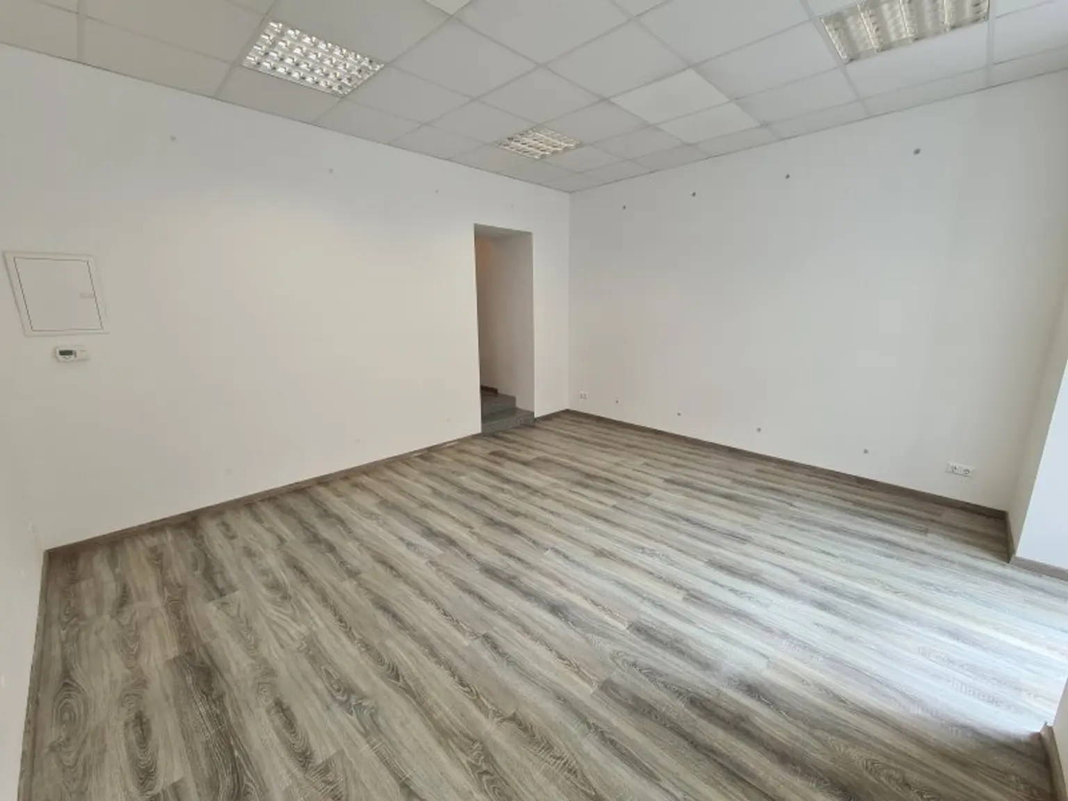 Büro / City-Shop im Zentrum zwischen Casino u. grüner Markt - top-renoviert