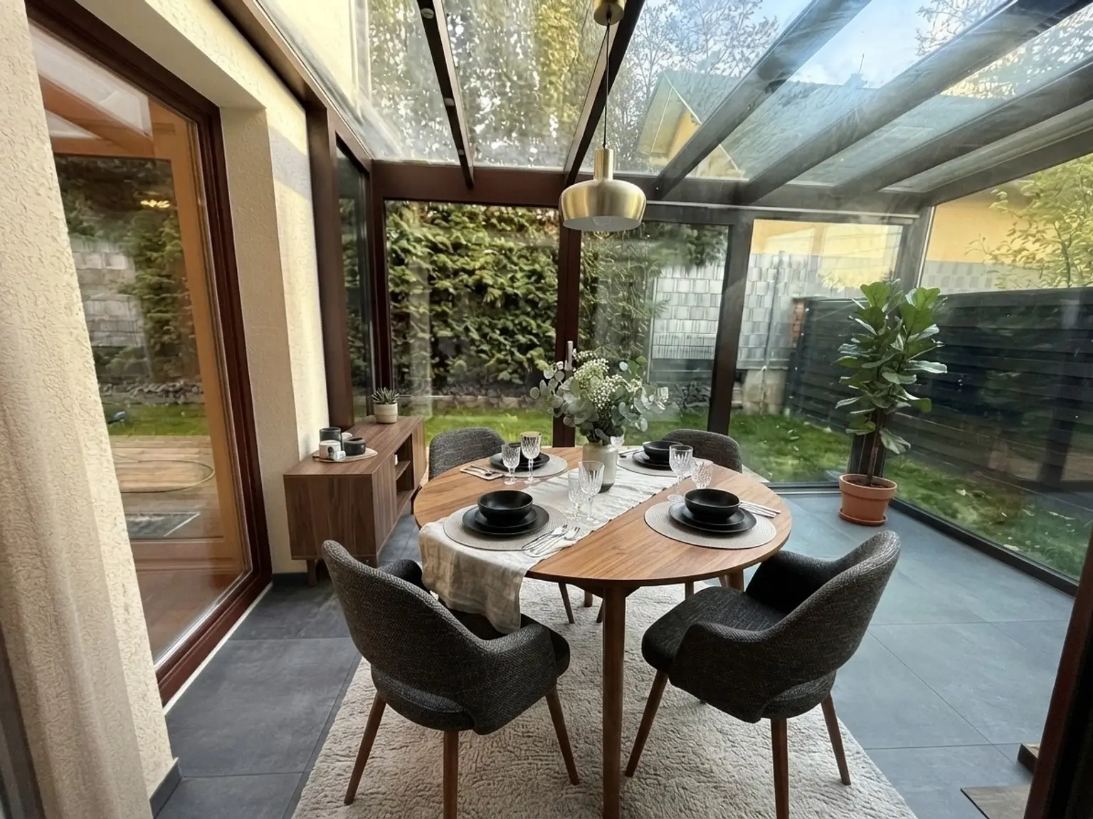 Traumhaftes Einfamilienhaus in Wien mit Garten, Terrassen und Stellplatz - Miete oder Kauf