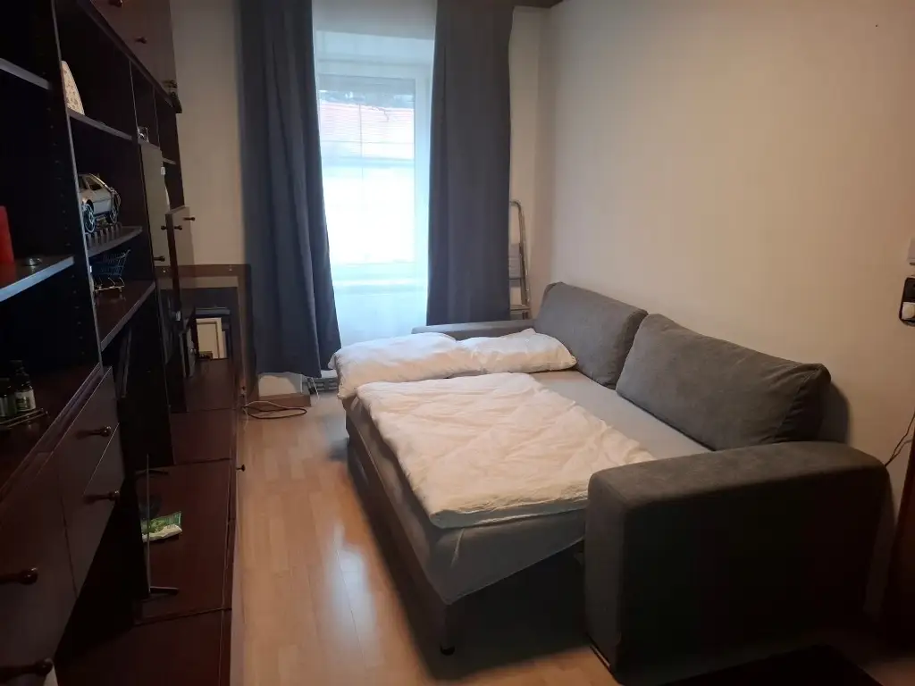 Möblierte 2-Zimmer-Wohnung im Erdgeschoß eines Wohnhauses im Zentrum von Bruck/Mur zu mieten !