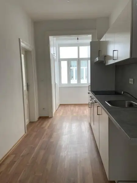 Sanierte 2 Zimmer Wohnung mit 45 m² im Herzen des. 3. Bezirkes