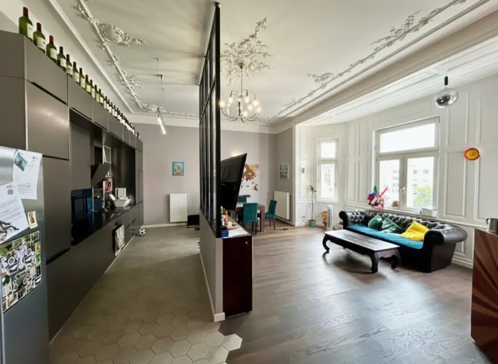 Helle, großzügige Wohnung eines stilvoll sanierten Altbauhauses – Ihr neues Zuhause in 1120 Wien!