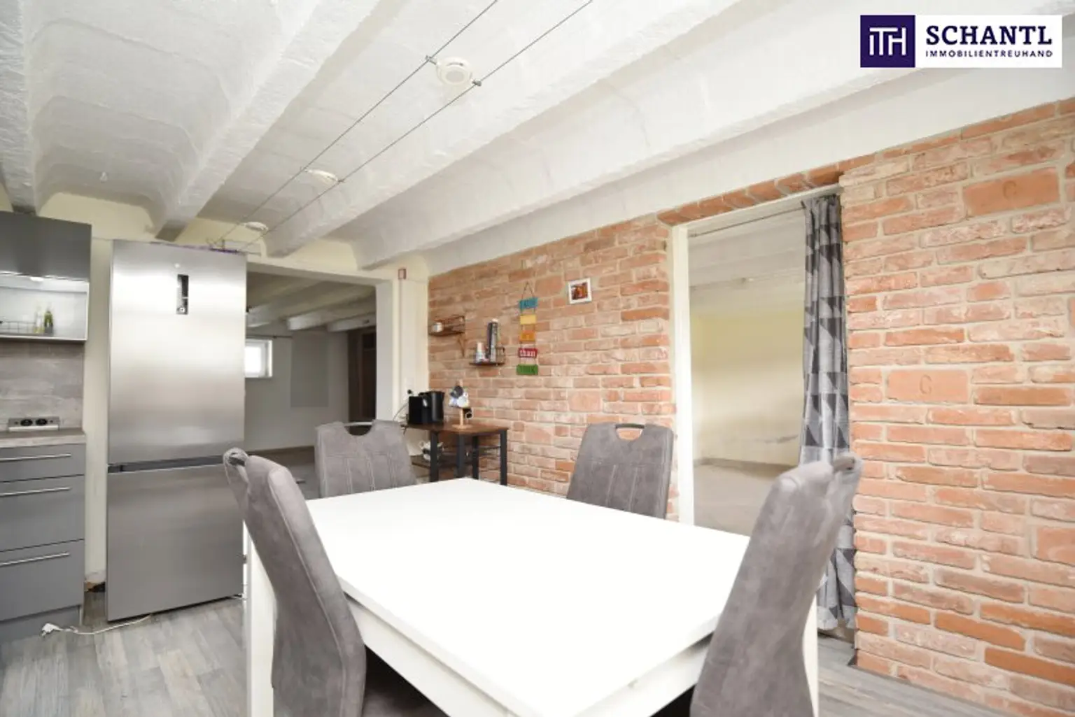 Ein Zuhause mit Raum für Leben, Generationen und Zukunft! Vielseitiges Ein- bis Zweifamilienhaus auf großem Grundstück nahe Lutzmannsburg!