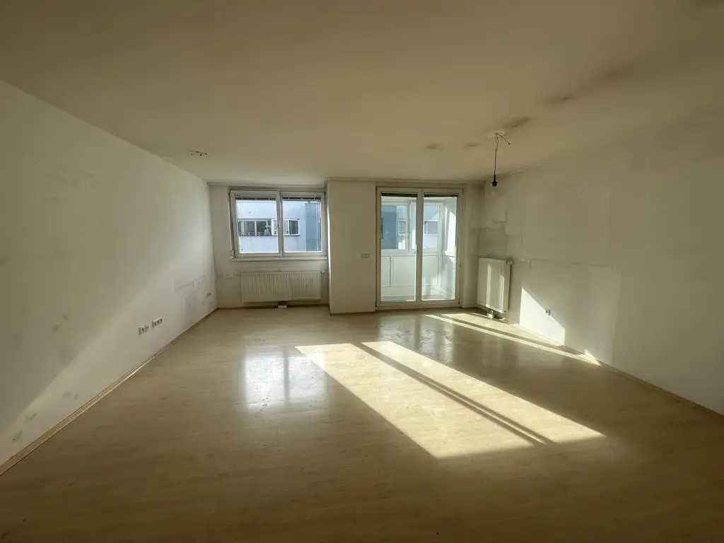 3 Zimmer Eigentum mit Loggia und Erker