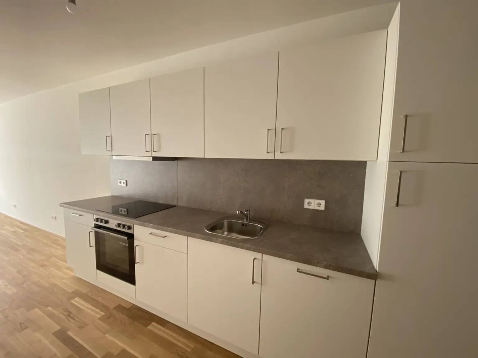 =LAURENZ= Gartenwohnung  3 Zimmer Wohnung mit Weitblick! ERSTBEZUG U3