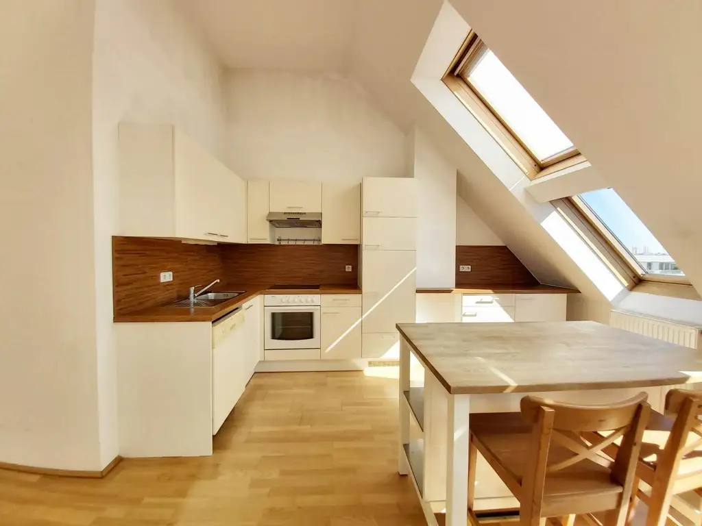 Moderne Maisonette mit 3 Zimmern und Dachterrasse nächst Enkplatz!