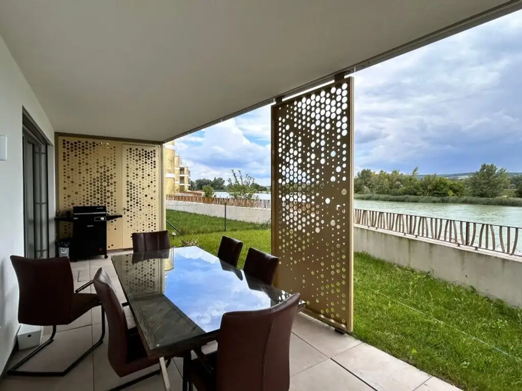 EXKLUSIVES WOHNEN IN „THE SHORE“ – MIT PRIVATEM GARTEN, TERRASSE & DONAUBLICK UND GARAGE