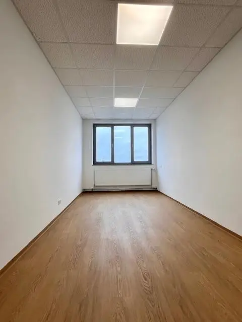Neu sanierte Büroflächen (~16 m² bis ~345 m²) in der ehem. Kopal-Kaserne zu vermieten