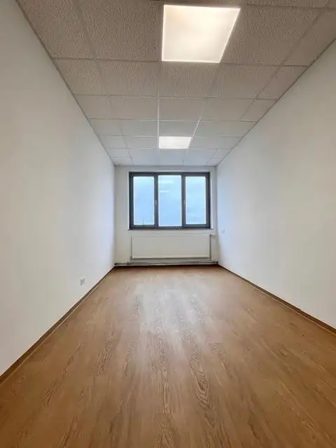 Neu sanierte Büroflächen (~16 m² bis ~345 m²) in der ehem. Kopal-Kaserne zu vermieten