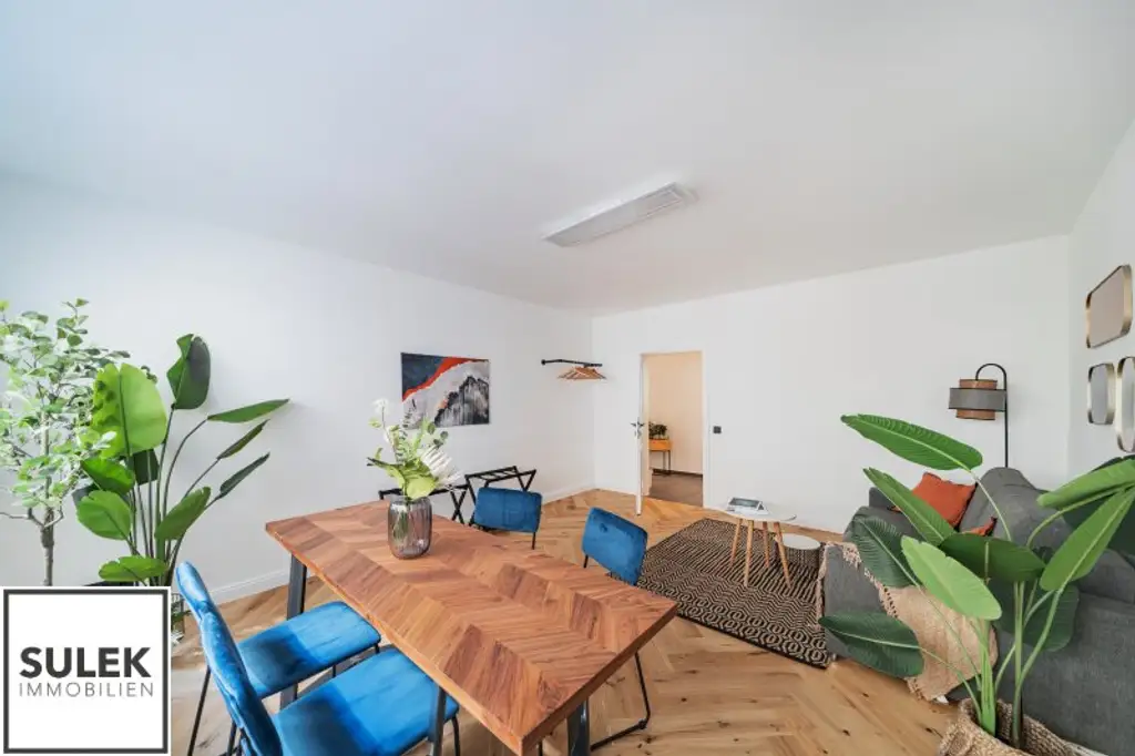 Ruhige, sanierte 3,5 Zimmer Wohnung mit Designer-Bad und Küche + Garage (optional!) in Mariahilf - beziehbar ab 01/26!