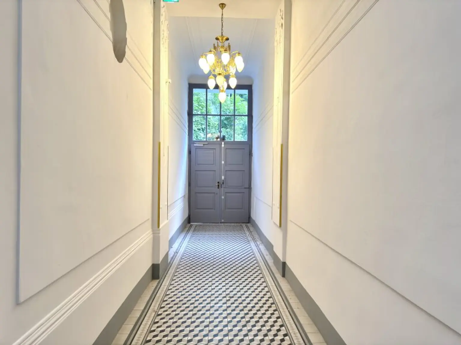 Helle Altbauwohnung mit Charme - Hochwertig sanierte 2-Zimmer-Wohnung im 3. Bezirk