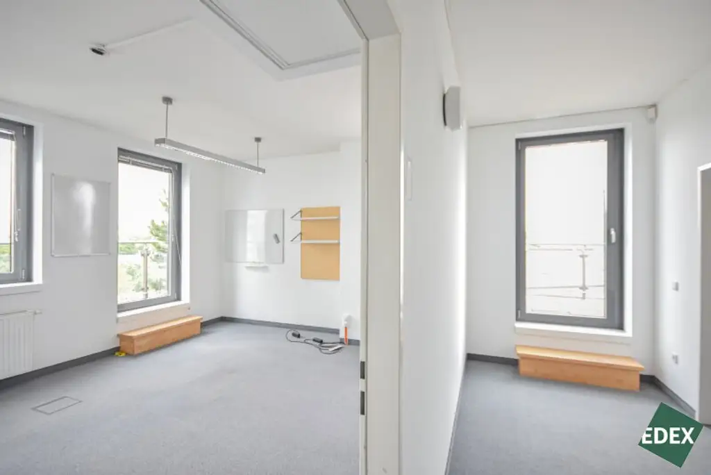 Durchdacht aufgeteilte Bürofläche mit Terrasse und optimaler Anbindung