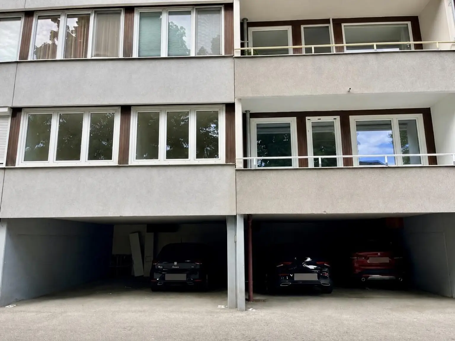 Hausansicht mit Loggia