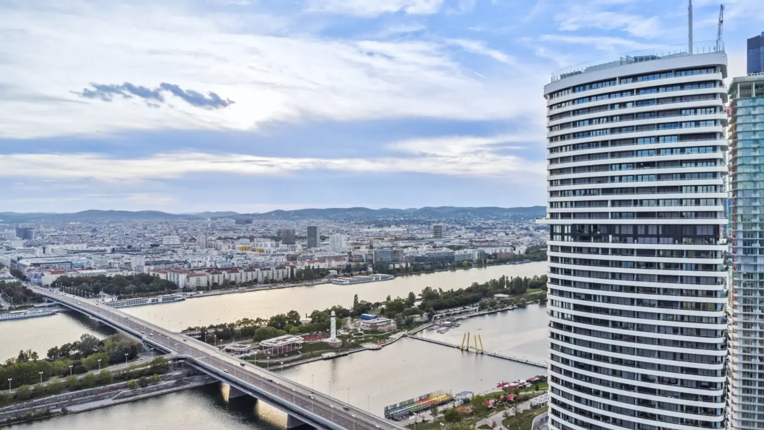 Danube Flat (5) | ++ SKYLINE DREAM on the 26th Floor ++ LUXURY with PANORAMIC VIEW | Prima Service Immobilien