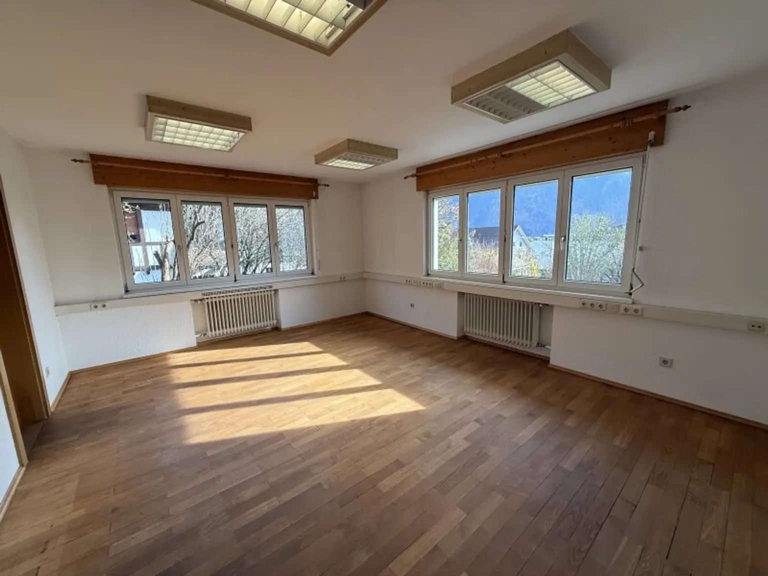 Einfamilienhaus mit Garten, Balkon und Bergblick in Bludenz zu vermieten